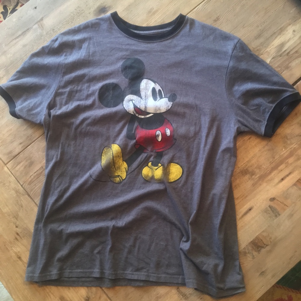 VINTAGE LOOK GRAY BANDED GRAPHIC TEE SHIRT